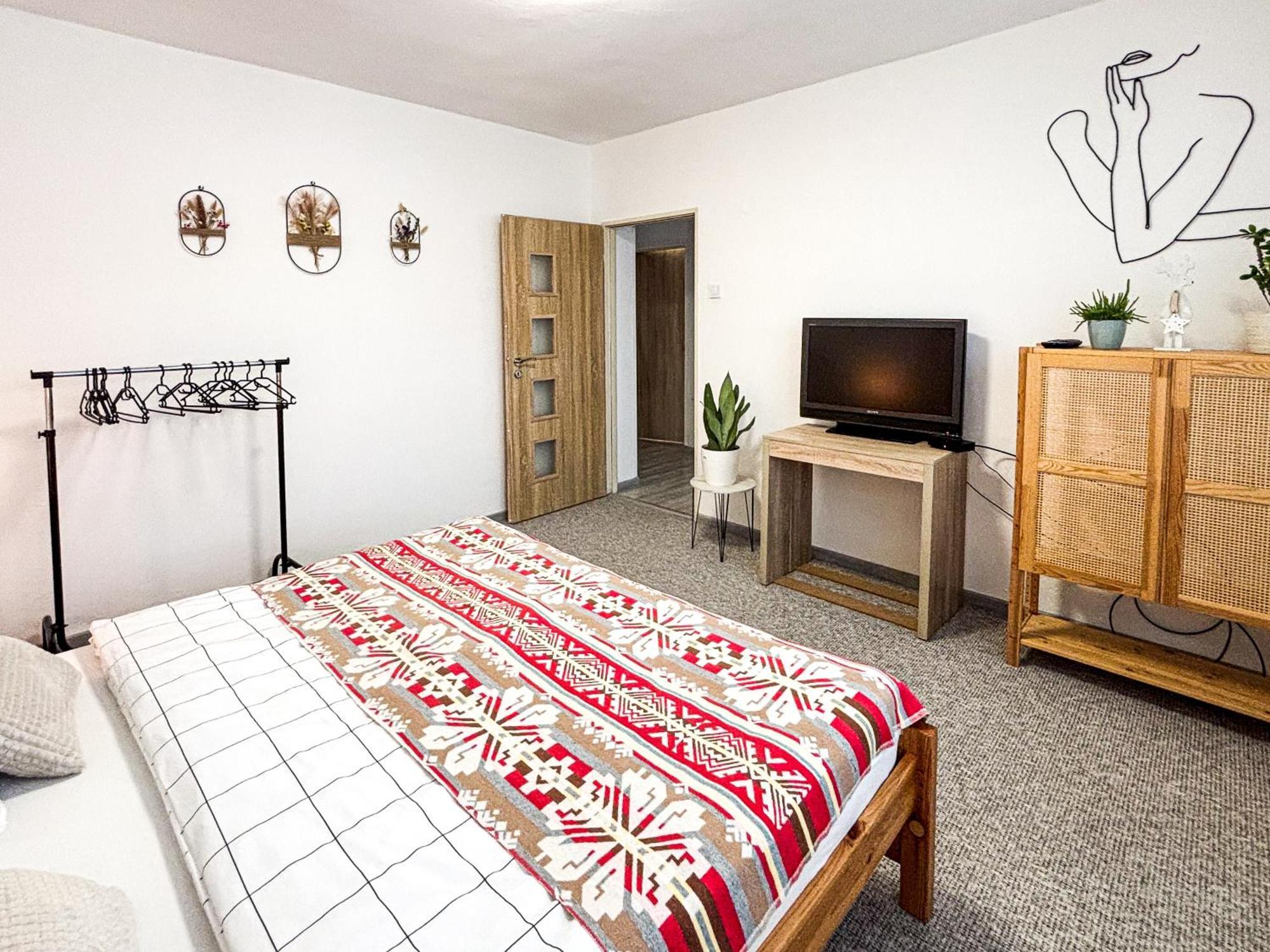 Vivi Apartments ลิฟตอฟสกีมิคูลาช ภายนอก รูปภาพ