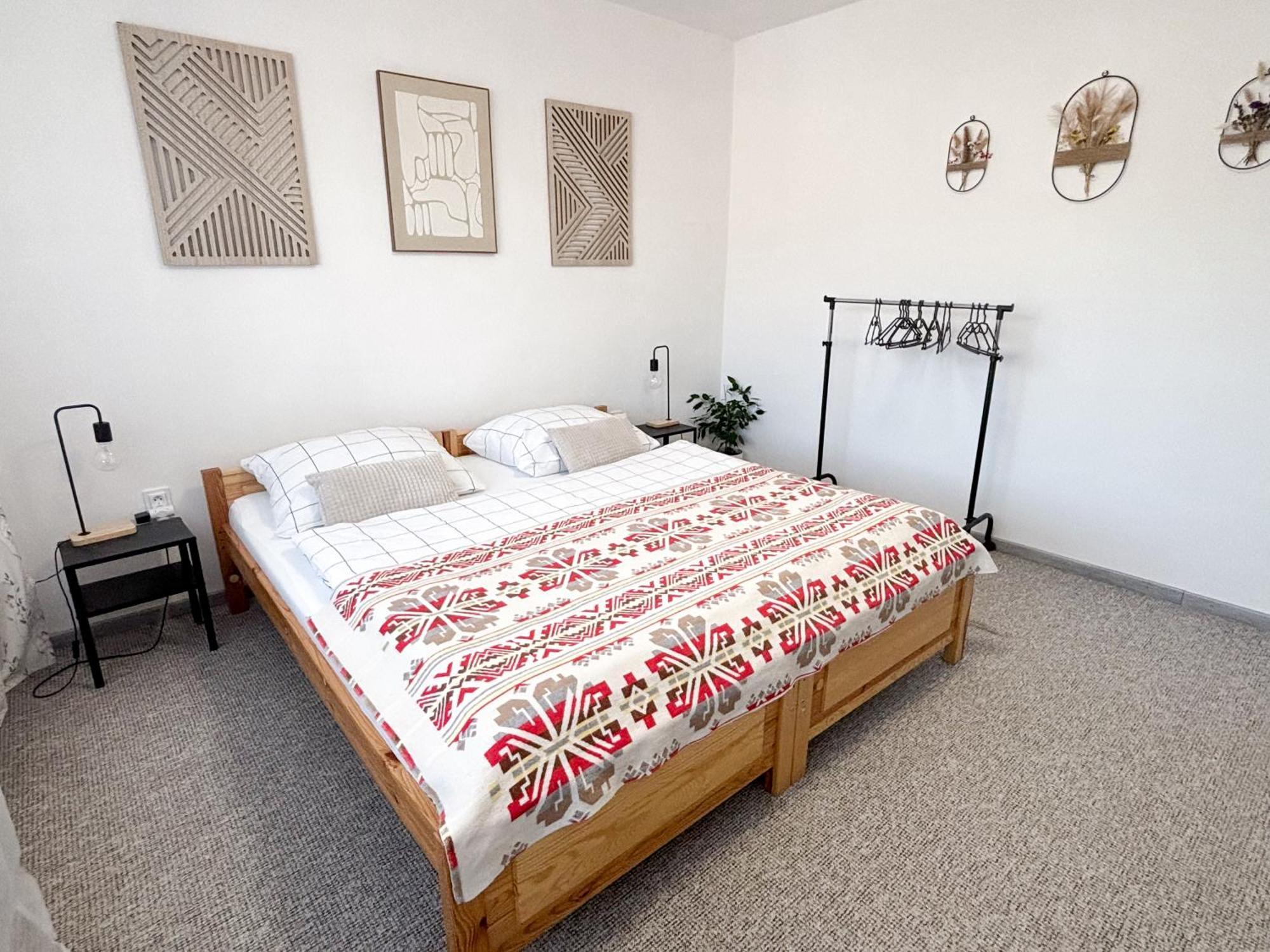 Vivi Apartments ลิฟตอฟสกีมิคูลาช ภายนอก รูปภาพ